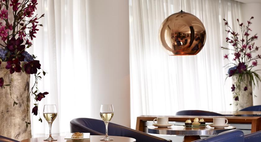 Park Plaza Victoria Отель